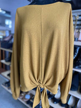 Load image into Gallery viewer, H&amp;M Top Long Sleeve XL
