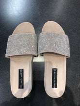 Load image into Gallery viewer, Steve Madden blingy slides 8.5
