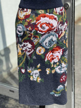 Load image into Gallery viewer, Anthropologie Skirt XS
