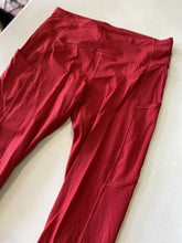 Load image into Gallery viewer, Lululemon Yoga Pants w/Pockets 10

