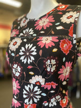 Load image into Gallery viewer, Kate Spade floral dress 10
