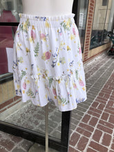 Load image into Gallery viewer, Sunday Best floral skirt M

