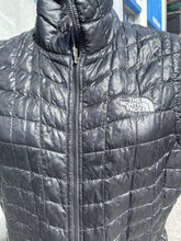 Load image into Gallery viewer, The North Face Vest L
