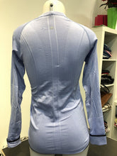 Load image into Gallery viewer, Lululemon stretchy longsleeve top 6
