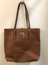 Load image into Gallery viewer, Michael Kors tote
