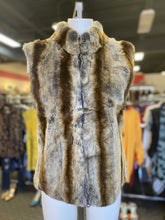 Load image into Gallery viewer, Rabbit fur/knit vest M
