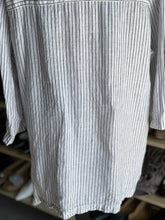 Load image into Gallery viewer, Sigrid Olsen Linen Top Long Sleeve 1X
