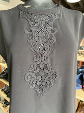 Load image into Gallery viewer, RW&amp;CO Lace Applique Top S
