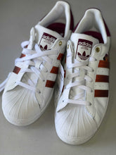 Load image into Gallery viewer, Adidas Superstar Originals 7 NWT
