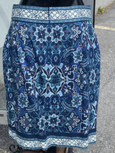 Load image into Gallery viewer, Ann Taylor Skirt 6P
