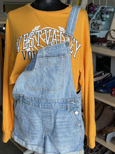 Load image into Gallery viewer, BDG Denim Shortalls/Overalls 26
