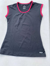 Load image into Gallery viewer, Fila T shirt XS
