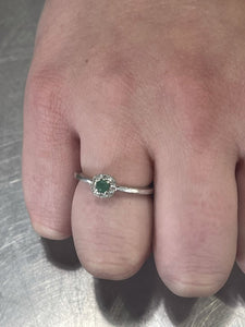 10k Green Stone Ring