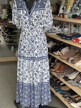 Load image into Gallery viewer, Gap Maxi Dress S
