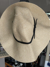 Load image into Gallery viewer, Main Character Aritzia Hat M/L
