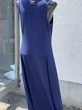 Load image into Gallery viewer, Michael Kors Maxi Dress NWT M
