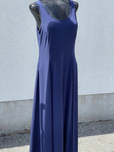 Load image into Gallery viewer, Michael Kors Maxi Dress NWT M
