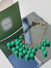 Load image into Gallery viewer, Stella &amp; Dot Necklace with box
