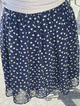 Load image into Gallery viewer, mi ami Heart pattern skirt lined S
