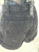 Load image into Gallery viewer, Abercrombie Annie High Rise Short 0/25
