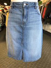 Load image into Gallery viewer, Dynamite denim skirt L

