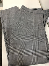 Load image into Gallery viewer, Banana Republic Sloan fit pants NWT 12
