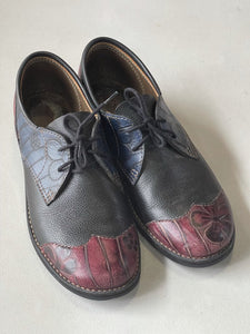 Vintage Multi Print Shoes (missing insole) 7.5
