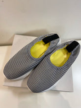 Load image into Gallery viewer, L&#39;intervalle platform slip ons NWT 41
