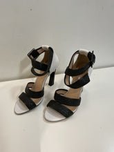 Load image into Gallery viewer, Calvin Klein heeled sandals 38.5
