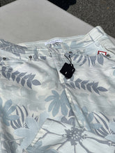 Load image into Gallery viewer, Cambio Tropical Print Jeans 4
