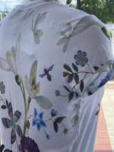 Load image into Gallery viewer, Ted Baker floral top 2
