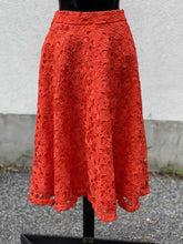 Load image into Gallery viewer, Banana Republic Lace overlay Skirt 8

