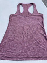 Load image into Gallery viewer, Lululemon Tank Top S
