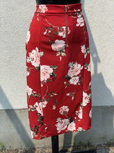 Load image into Gallery viewer, Dynamite Floral Skirt S
