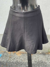 Load image into Gallery viewer, I Heart Tyler Madison skirt M
