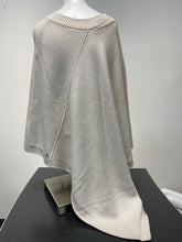 Load image into Gallery viewer, Lululemon knit shawl O/S
