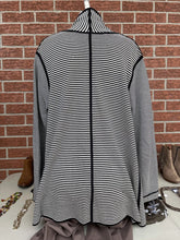 Load image into Gallery viewer, Talbots striped open cardi XL
