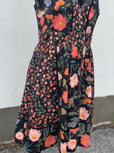 Load image into Gallery viewer, Kate Spade floral dress 10
