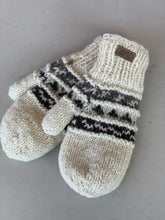 Load image into Gallery viewer, Ark lined wool mittens
