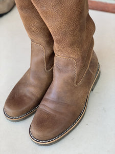 Roots unlined pull on boots 10