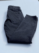 Load image into Gallery viewer, Gap True Skinny High Rise Jeans 27/4
