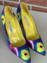 Load image into Gallery viewer, Manolo Blahnik tie dye heels 39
