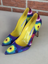 Load image into Gallery viewer, Manolo Blahnik tie dye heels 39

