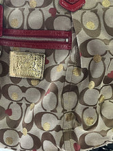 Load image into Gallery viewer, Coach tote logo handbag
