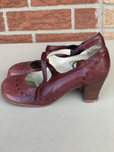 Load image into Gallery viewer, John Fluevog mary-janes,*As Is(bit worn) 7
