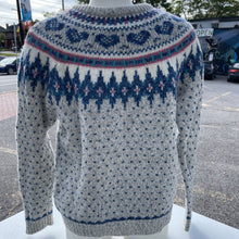 Load image into Gallery viewer, Woolrich wool sweater M
