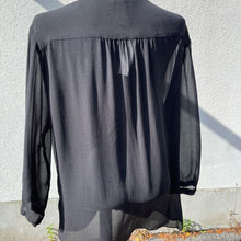 Load image into Gallery viewer, Babaton Silk Top Long sleeve L

