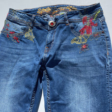 Load image into Gallery viewer, Desigual jeans 32
