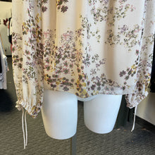 Load image into Gallery viewer, Wilfred floral top M
