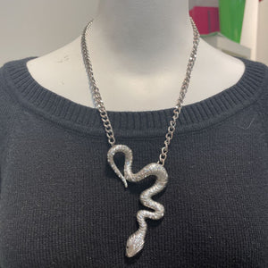 Snake pendant chain necklace